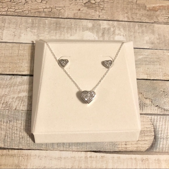 Jewelry - 🎉HP🎉 Sterling silver heart set